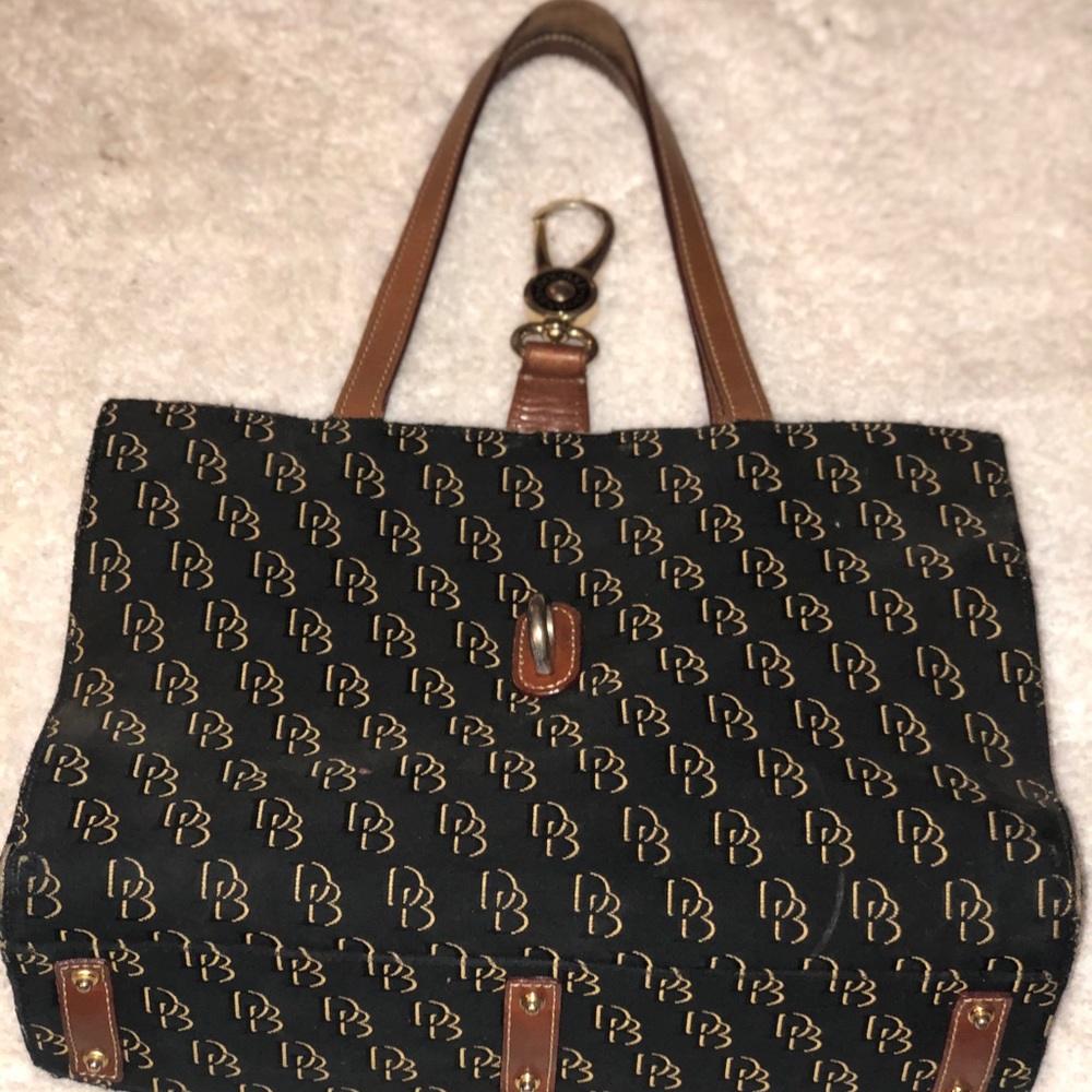 Dooney and Bourke tote bag